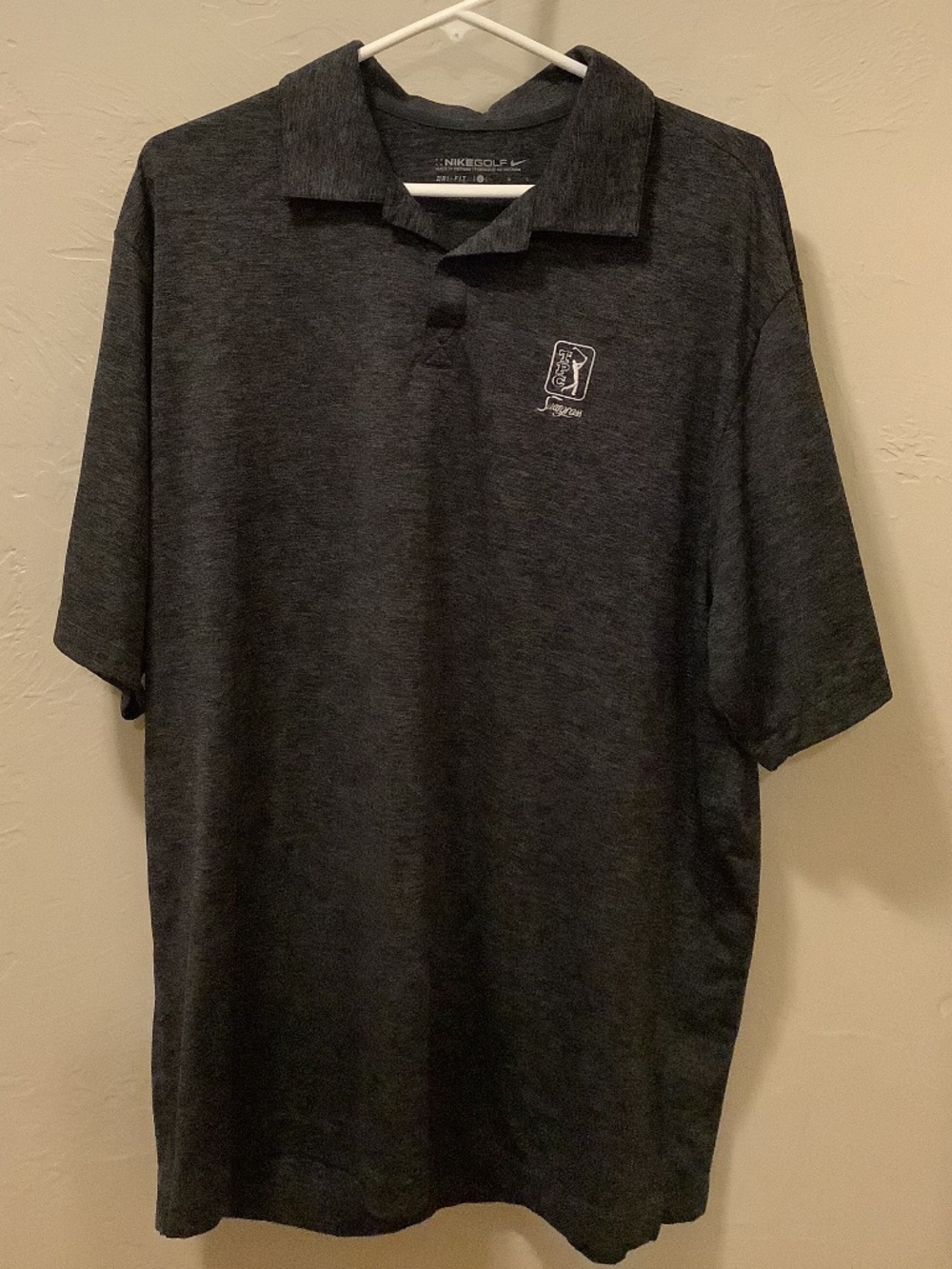 Nike Golf men’s polo size large, dry fit